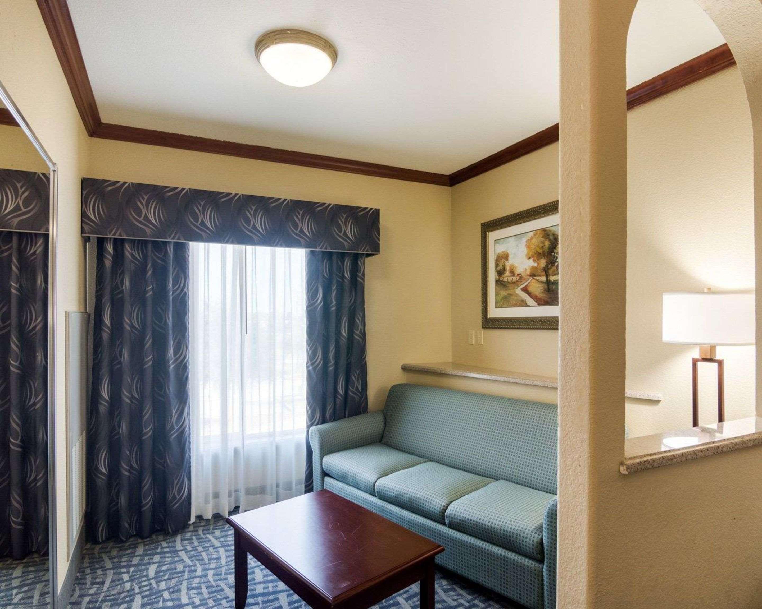 Comfort Suites Gainesville Esterno foto