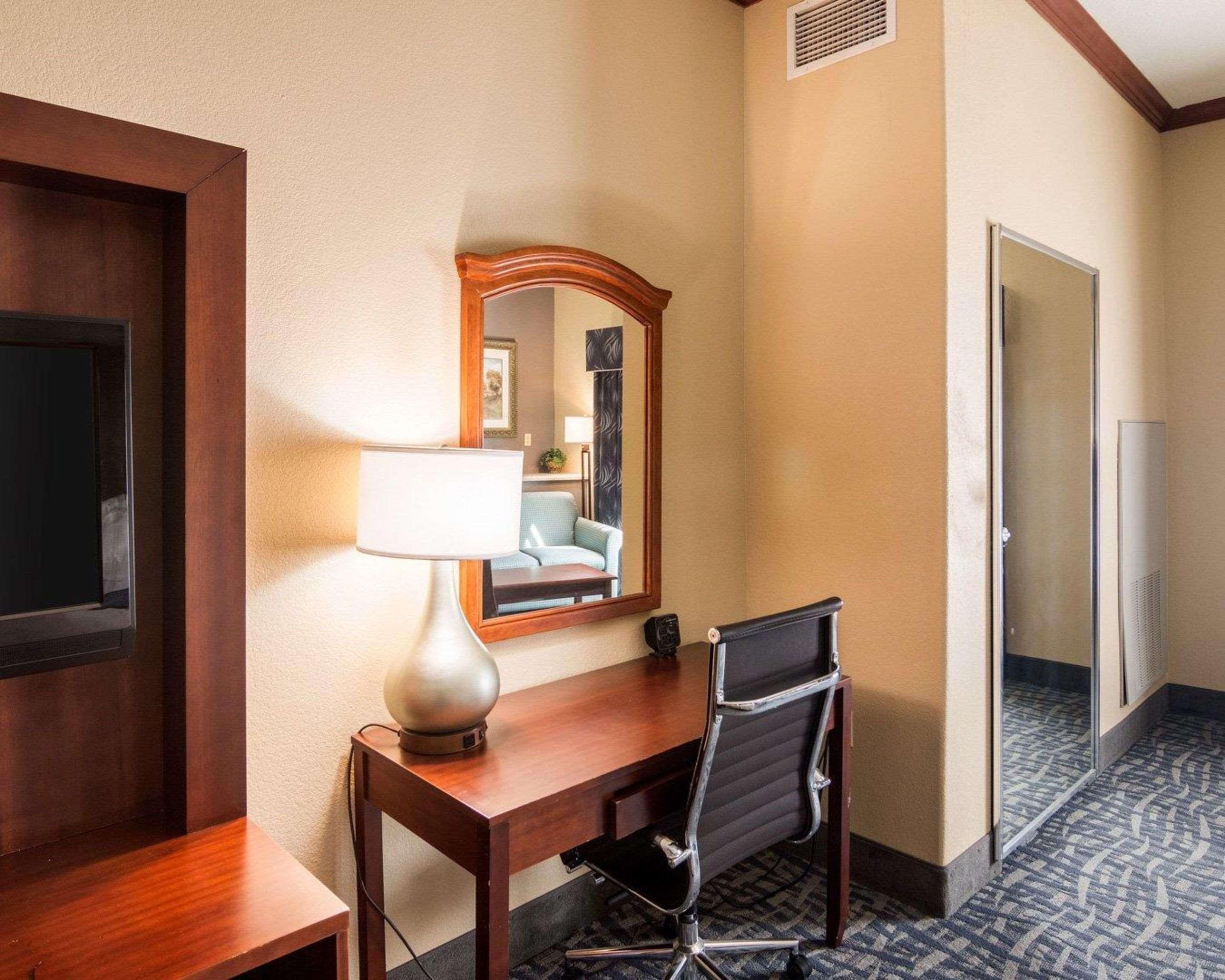Comfort Suites Gainesville Esterno foto