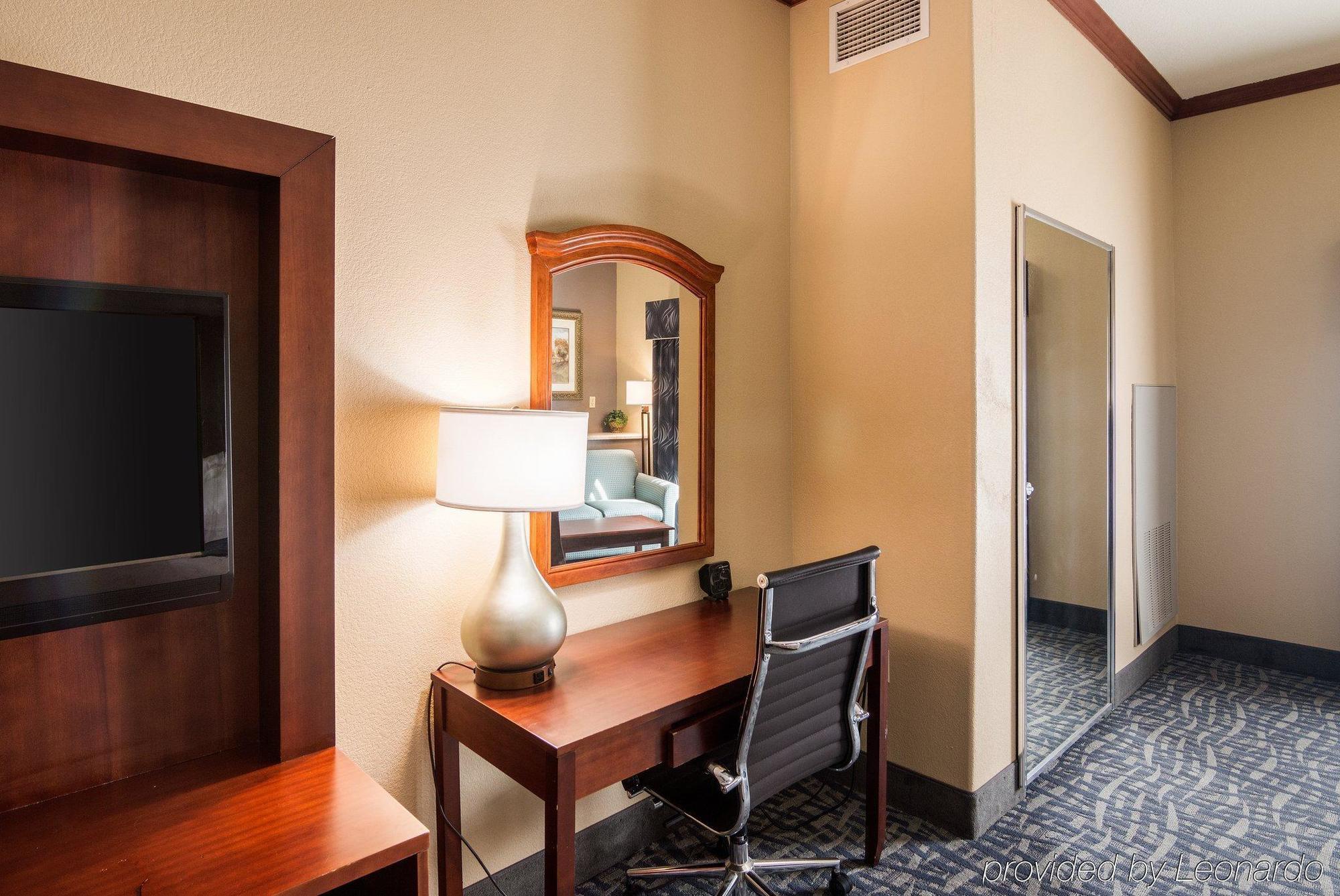 Comfort Suites Gainesville Esterno foto
